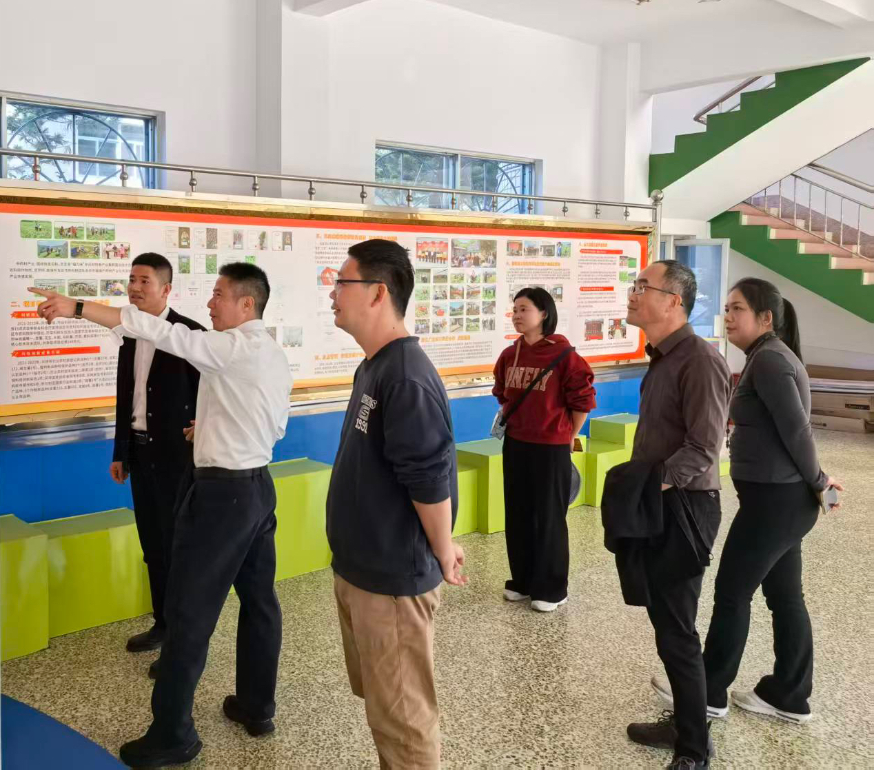 院领导带队赴龙岩市开展合作交流与红掌新品种推广情况调研